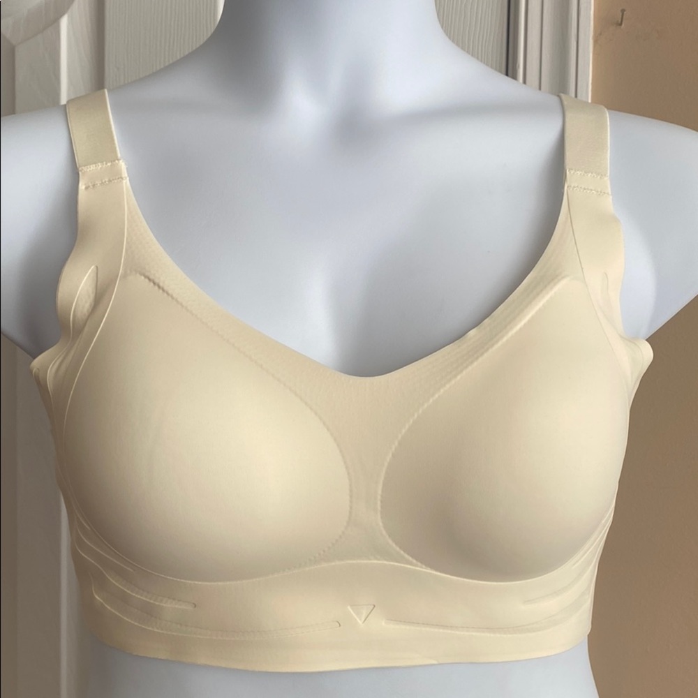 Seamless Cream Bra